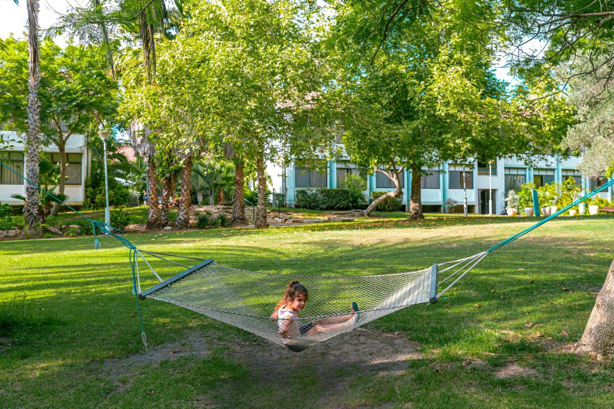 Eden Inn Zikhron Ya'akov Ngoại thất bức ảnh
