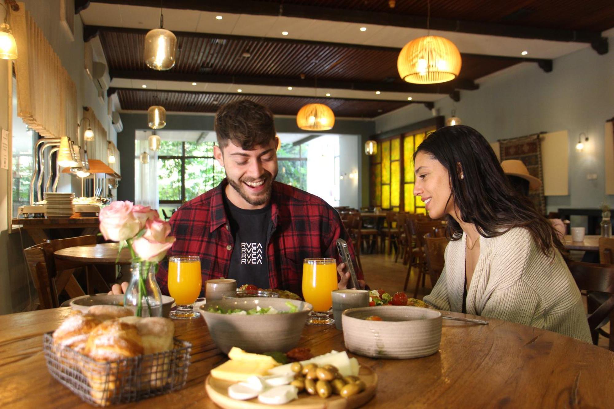 Eden Inn Zikhron Ya'akov Ngoại thất bức ảnh